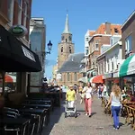 Keizerstraat Apartment, 2 Mins To Beach